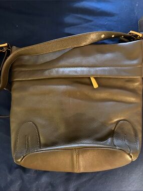 Stone Mountain Accessories Dark Green Leather Messenger Crossbody
